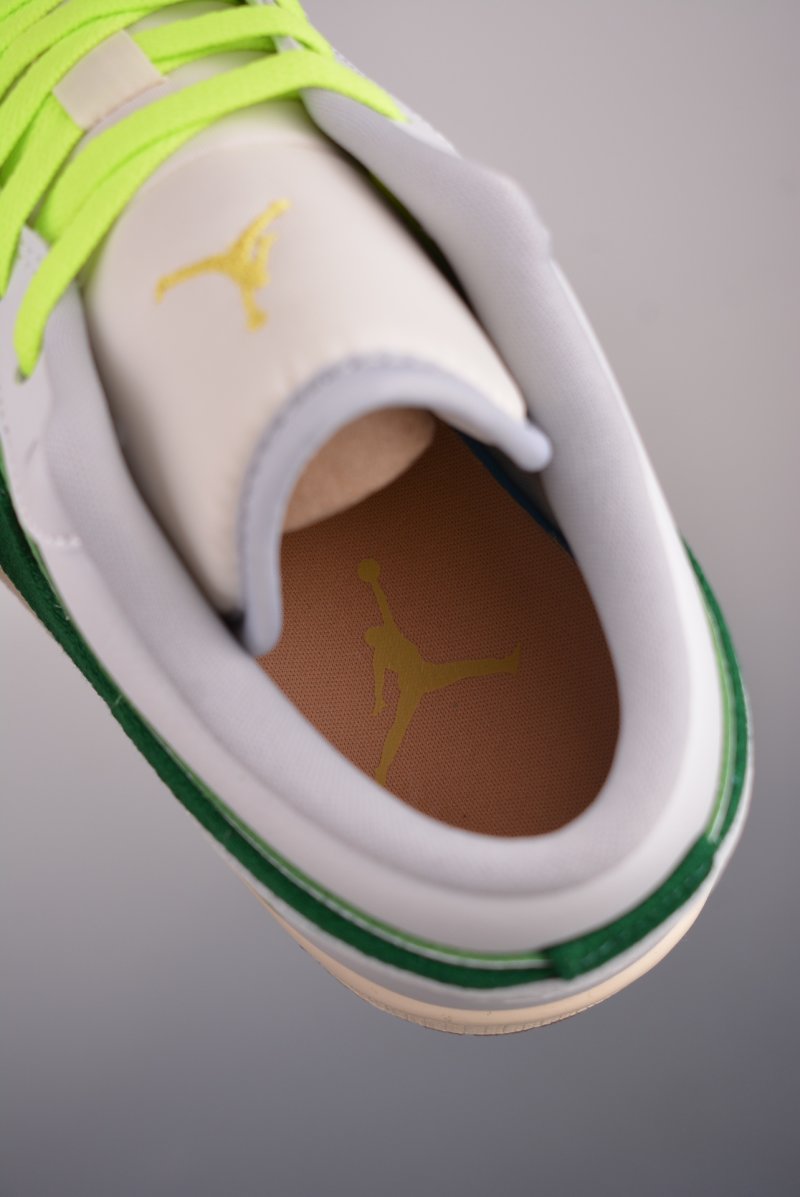 Air Jordan 1 Low 'White / Green' view