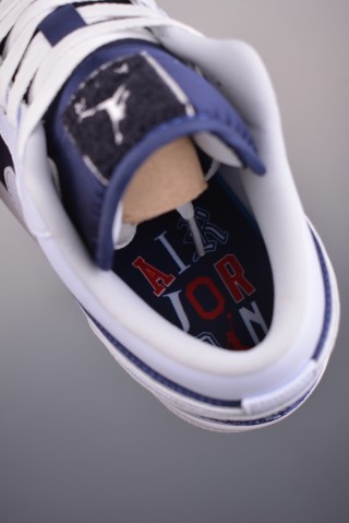 Air Jordan 1 Low 'White / Blue' view 9