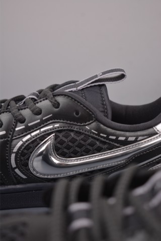 Air Jordan 1 Low 'Grey / Black / Silver' view 8
