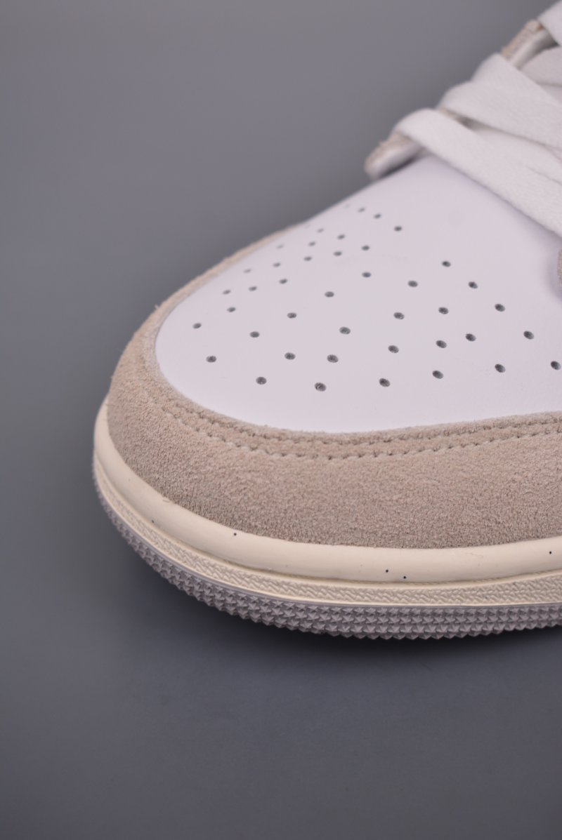 Air Jordan 1 Low 'Cream / Brown' view