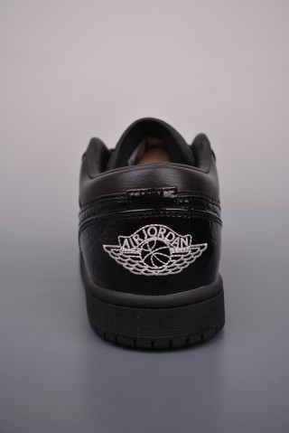 Air Jordan 1 Low 'Black Patent' view 4