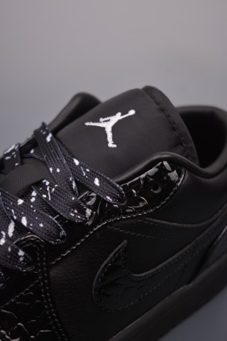 Air Jordan 1 Low 'Black Patent' view 7
