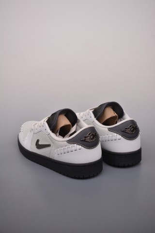 Air Jordan 1 Low 'Grey Cat' view 2