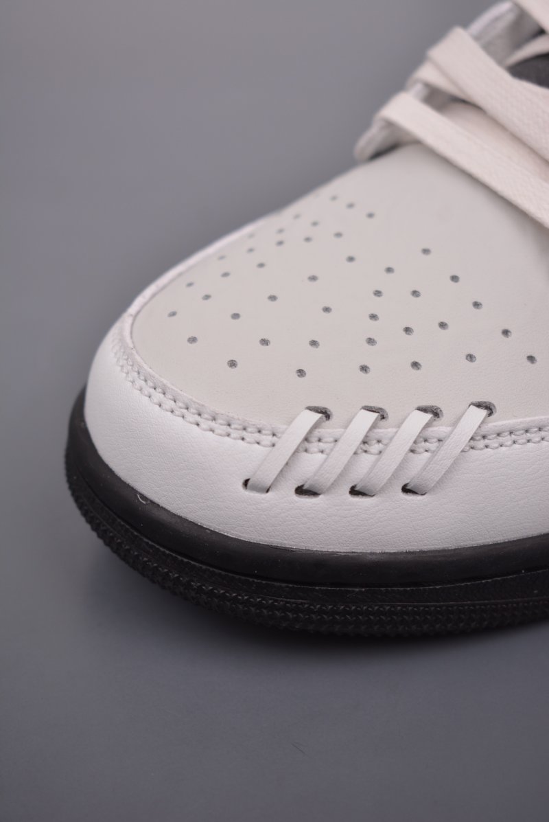 Air Jordan 1 Low 'Grey Cat' view