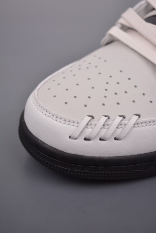 Air Jordan 1 Low 'Grey Cat' view 6