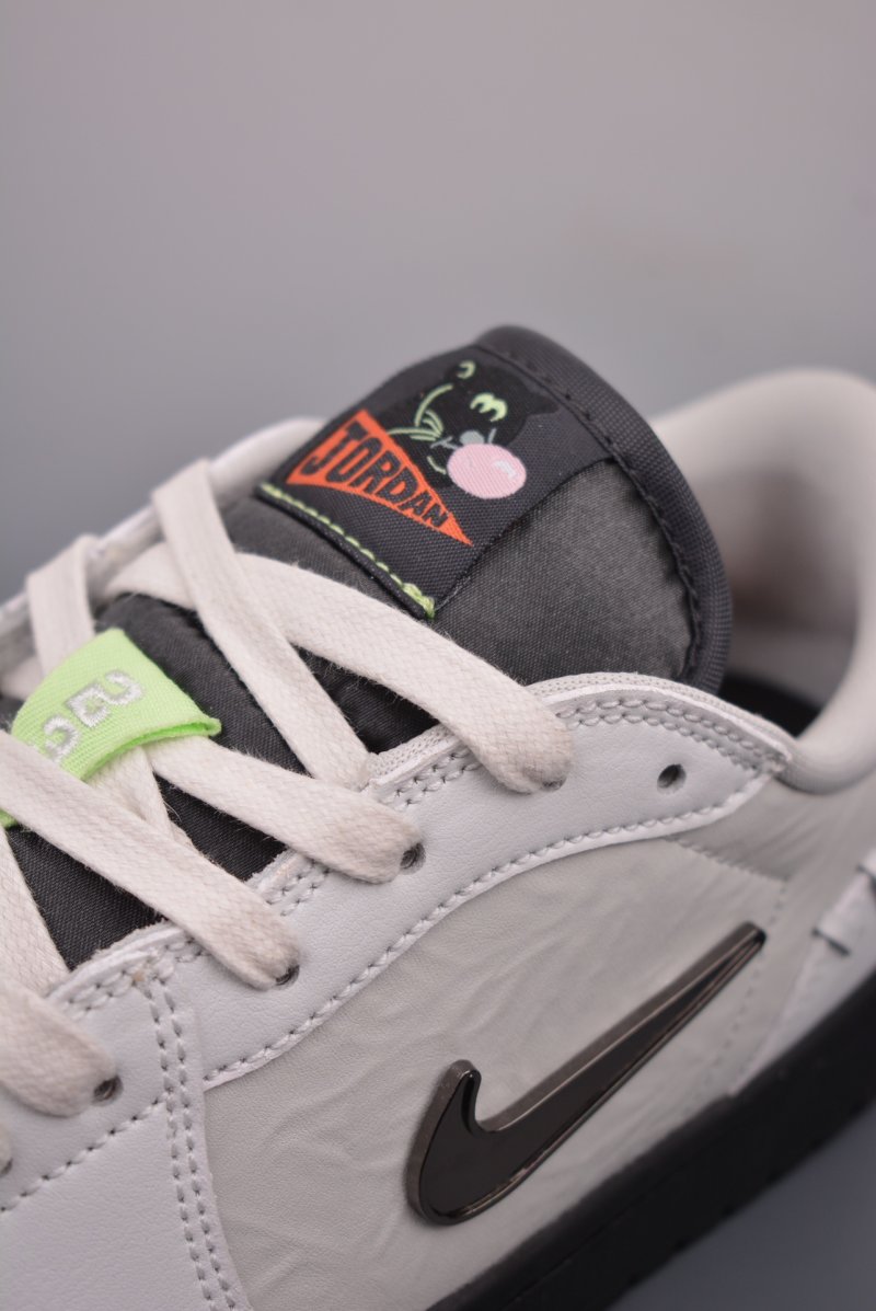 Air Jordan 1 Low 'Grey Cat' view