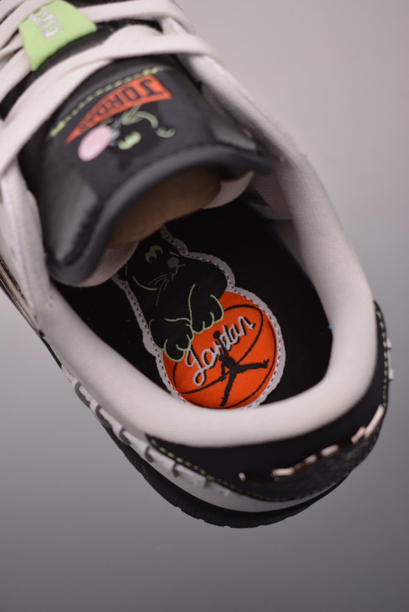 Air Jordan 1 Low 'Grey Cat' view