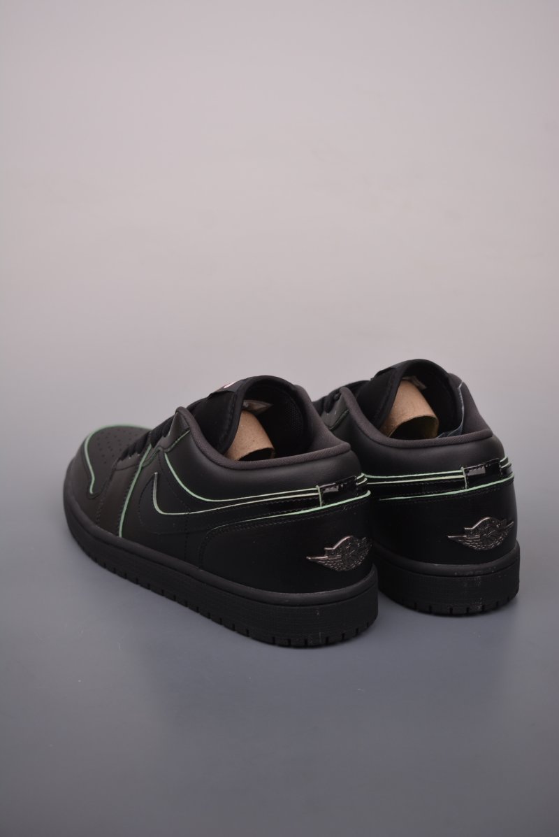 Air Jordan 1 Low 'Black / Green' view
