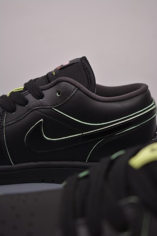 Air Jordan 1 Low 'Black / Green' view 8