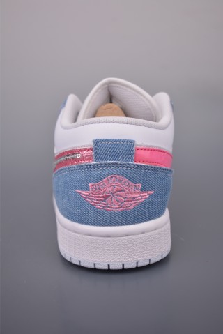 Air Jordan 1 Low 'Blue / Pink' view 4