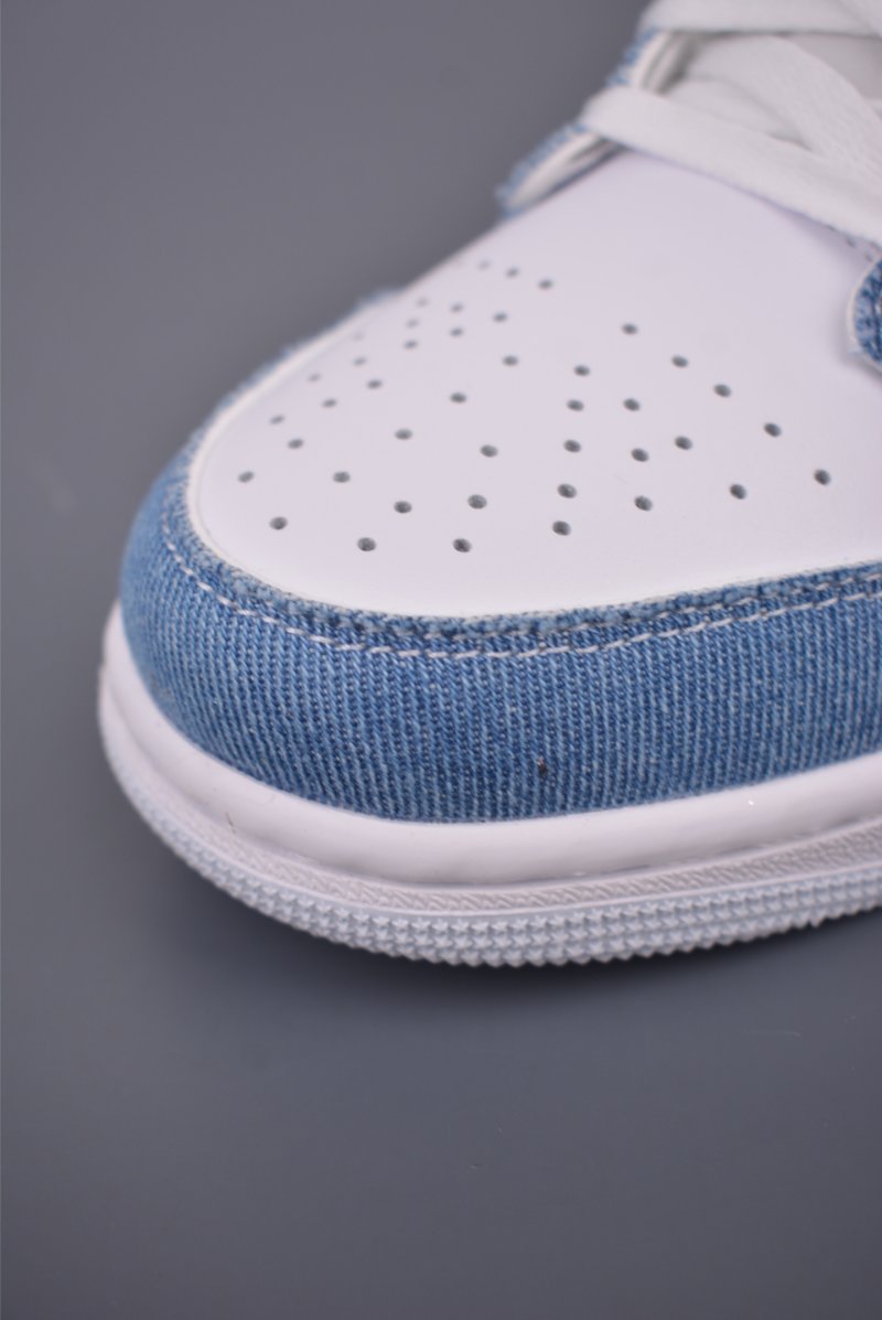 Air Jordan 1 Low 'Blue / Pink' view
