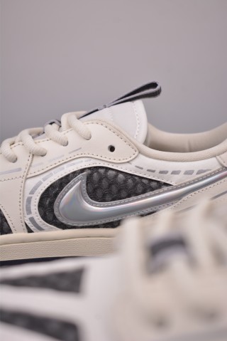 Air Jordan 1 Low 'Technical White' view 8