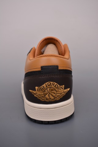 Air Jordan 1 Low 'Brown' view 4