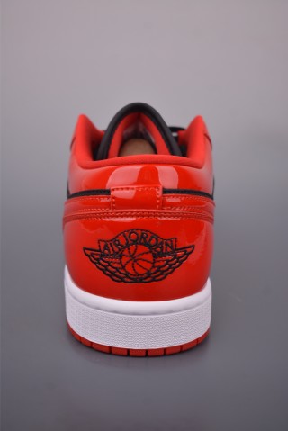 Air Jordan 1 Low 'Black / Red' view 4