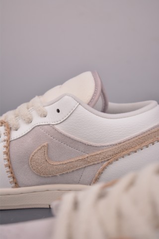 Air Jordan 1 Low 'White' view 8