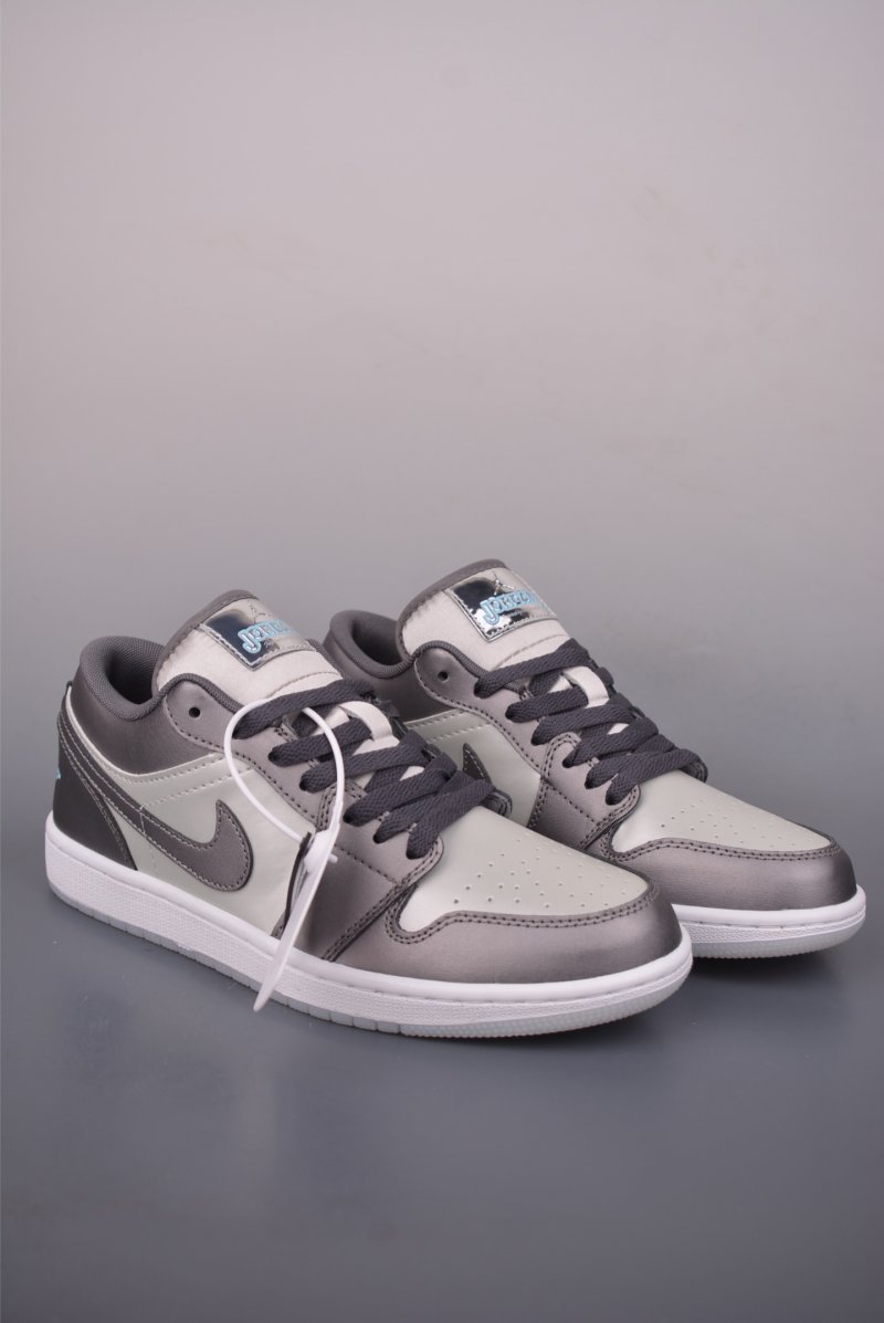 Air Jordan 1 Low 'Silver / Grey'
