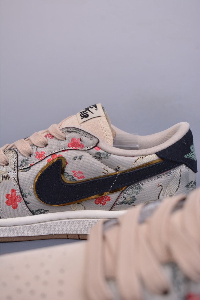 Air Jordan 1 Low 'Floral' view