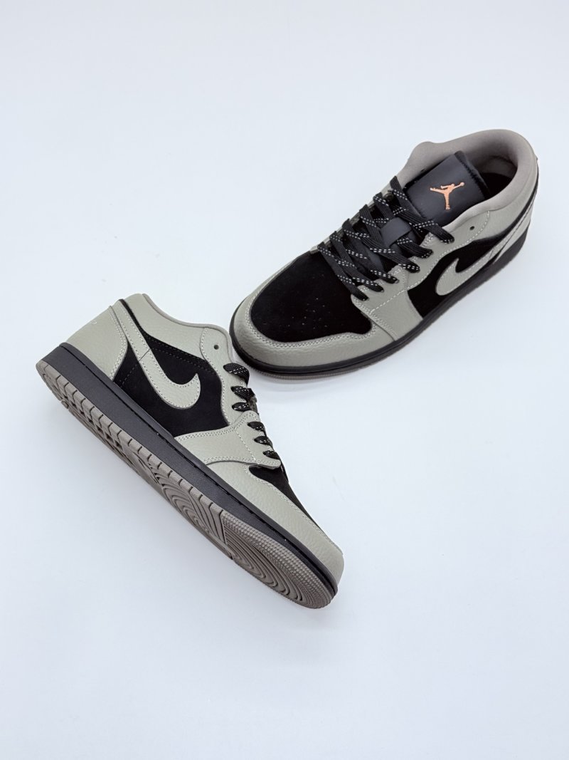 Air Jordan 1 Low 'Brown / Black' view