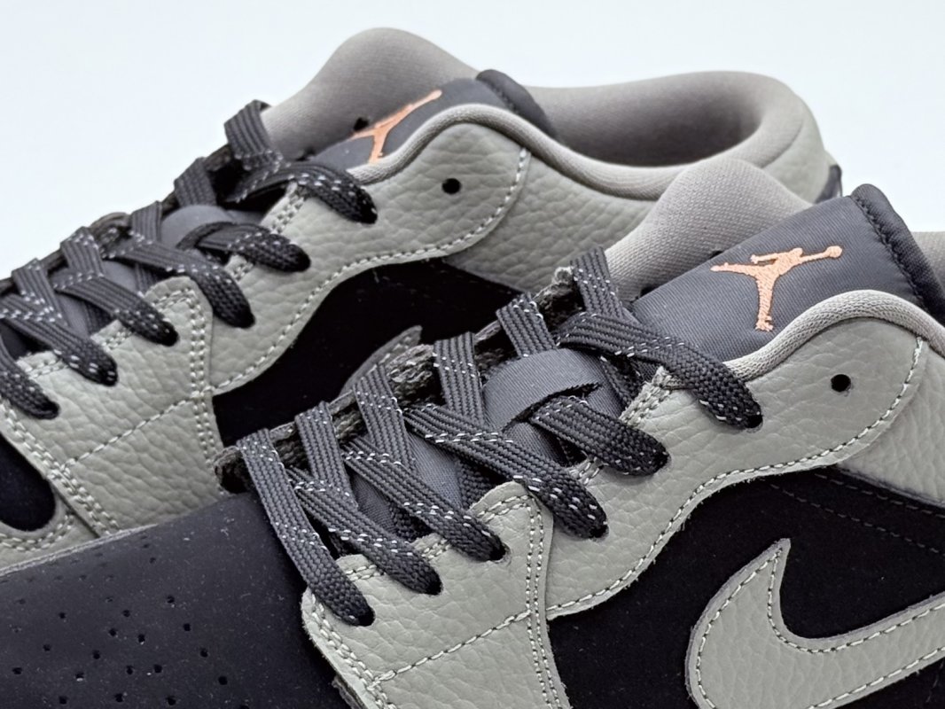 Air Jordan 1 Low 'Brown / Black' view