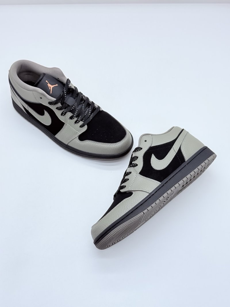Air Jordan 1 Low 'Brown / Black' view