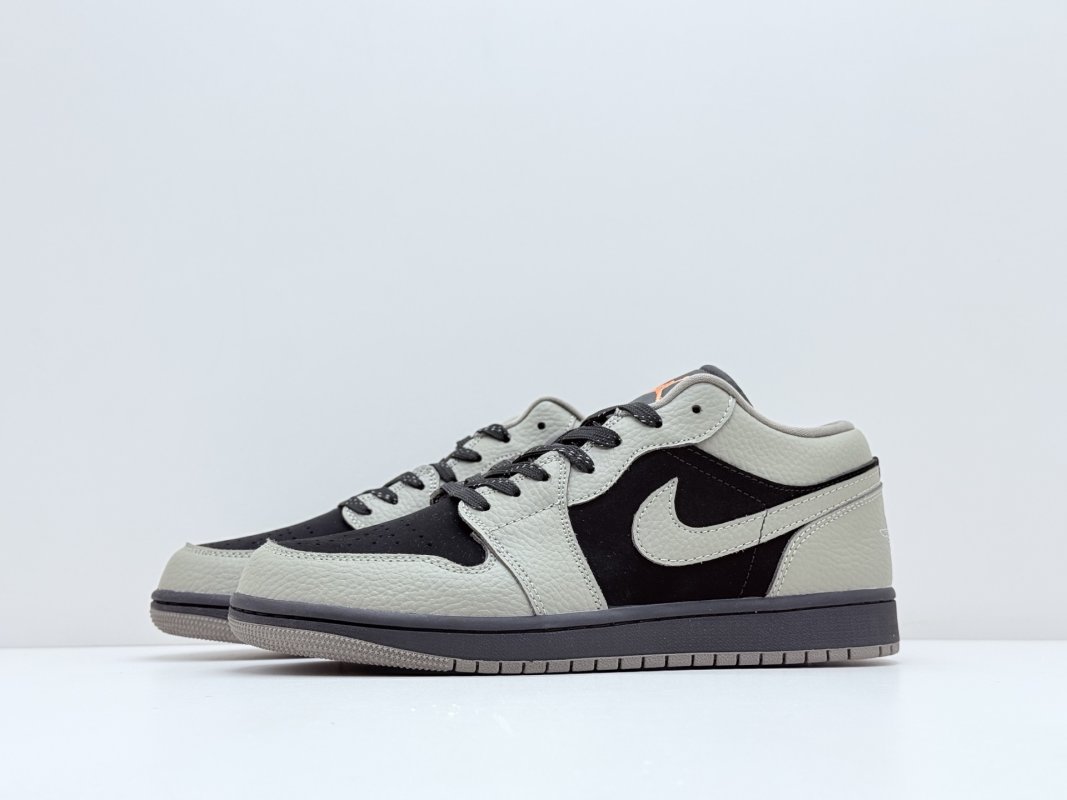Air Jordan 1 Low 'Brown / Black' view