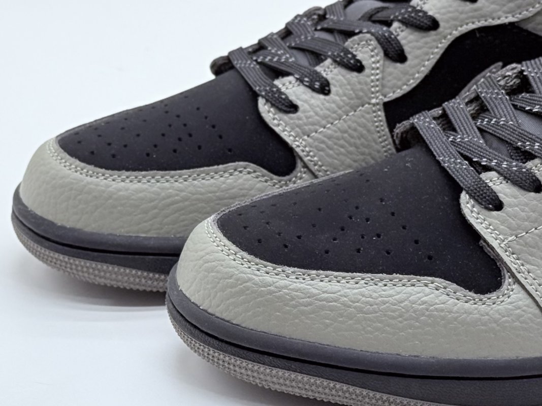 Air Jordan 1 Low 'Brown / Black' view