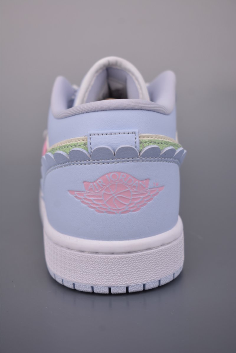 Air Jordan 1 Low 'Valentine's Day' view