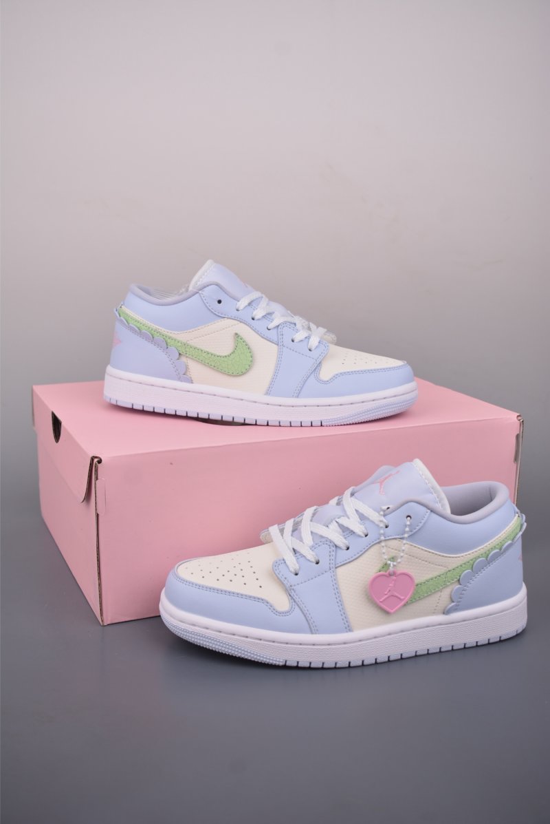 Air Jordan 1 Low 'Valentine's Day' view
