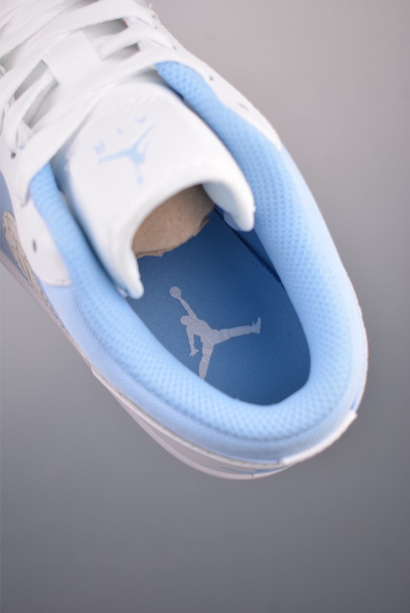 Air Jordan 1 Low 'White / Blue' view
