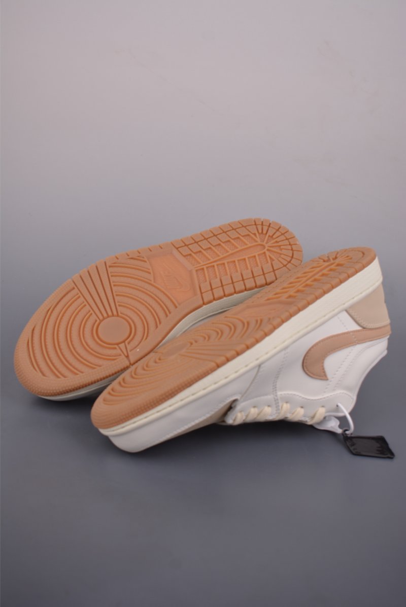 Air Jordan 1 Low 'White / Brown' view