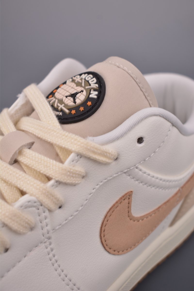 Air Jordan 1 Low 'White / Brown' view
