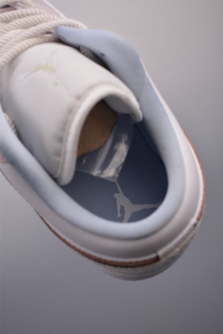 Air Jordan 1 Low 'White / Pink' view 9