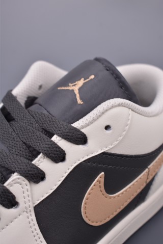 Air Jordan 1 Low 'Black / White / Brown' view 7