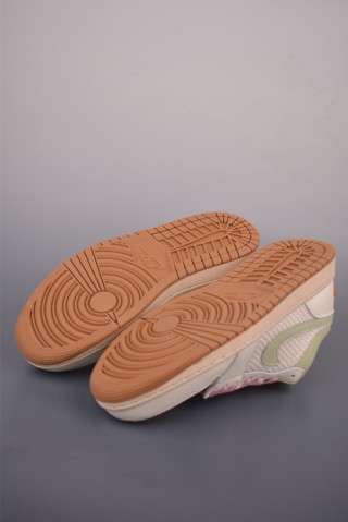 Air Jordan 1 Low 'Rice White / Pink / Green' view 3