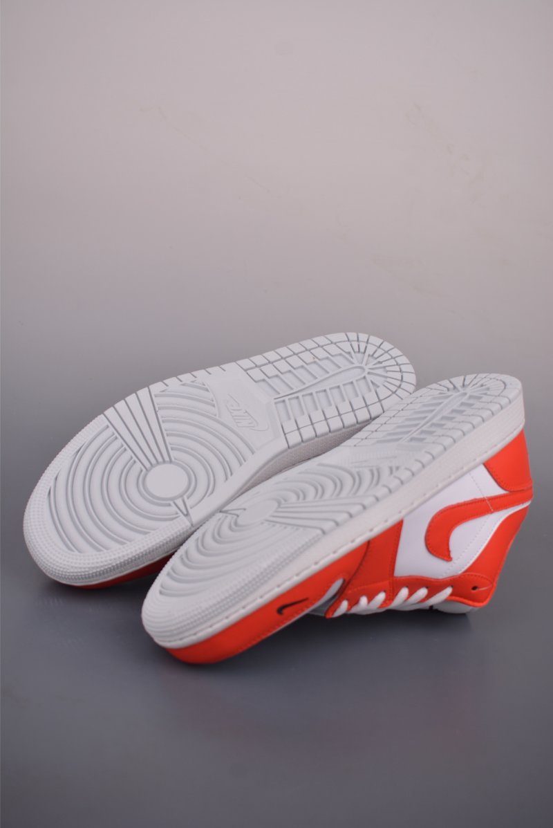 Air Jordan 1 Low 'White / Red' view