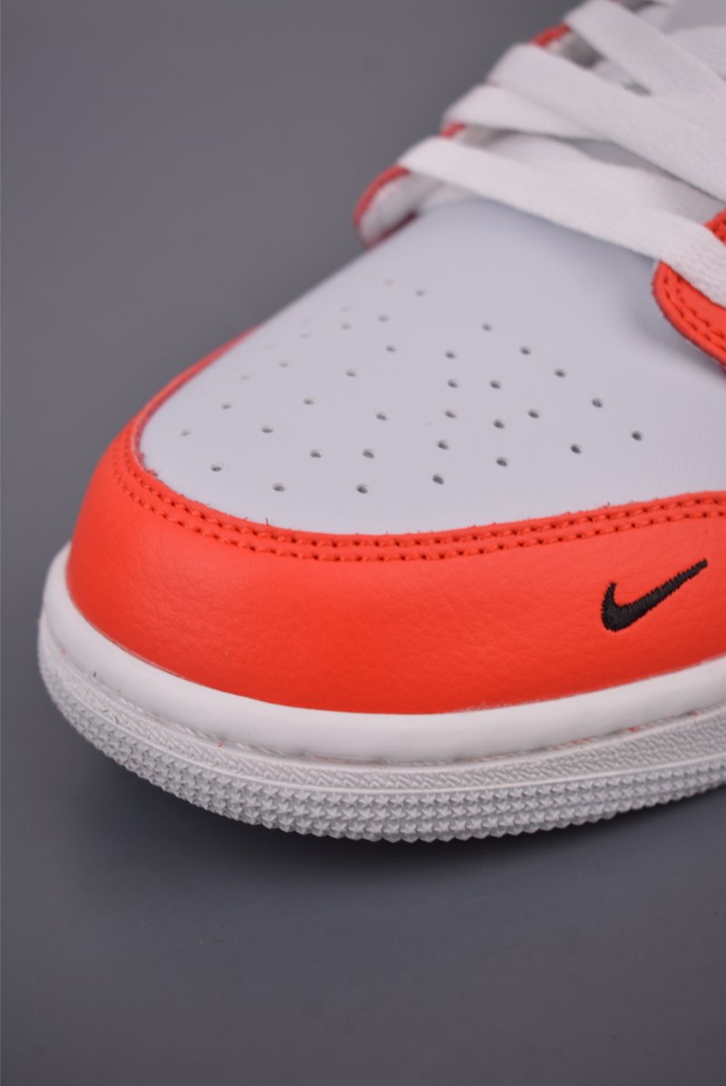 Air Jordan 1 Low 'White / Red' view