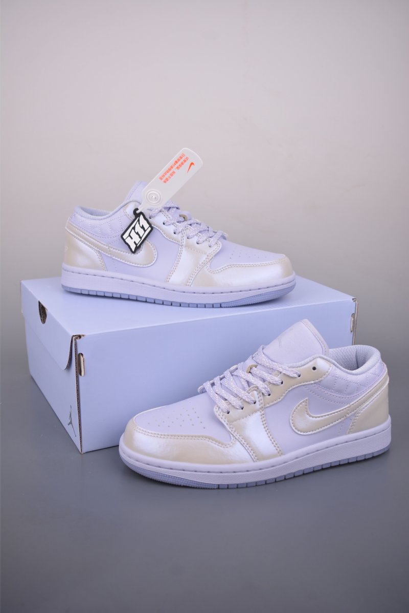Air Jordan 1 Low 'Grey / Blue' view