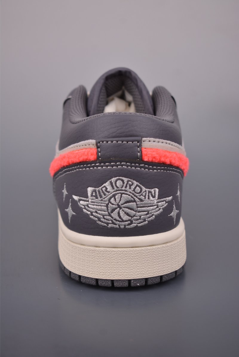 Air Jordan 1 Low 'Grey / Pink' view