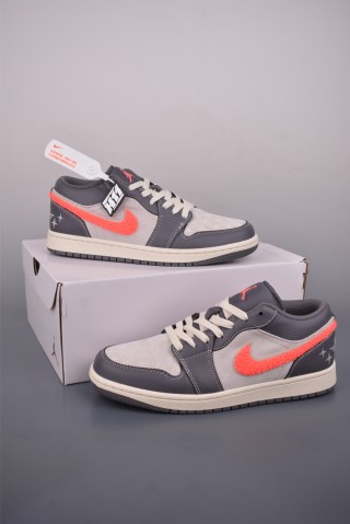 Air Jordan 1 Low 'Grey / Pink' view 5