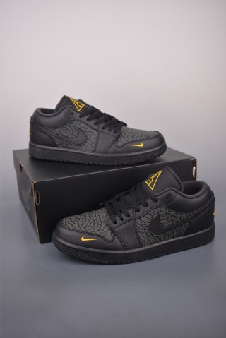 Air Jordan 1 Low 'Black / Gold' view 5
