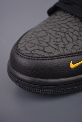 Air Jordan 1 Low 'Black / Gold' view 6