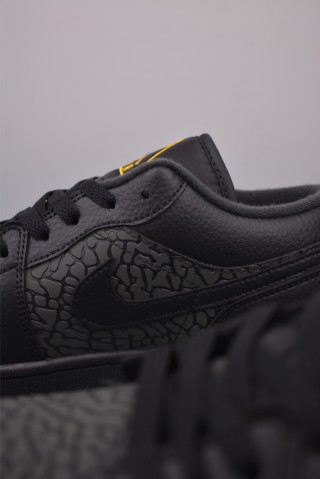 Air Jordan 1 Low 'Black / Gold' view 8