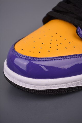 Air Jordan 1 Low 'Purple / Gold Lakers' view 6