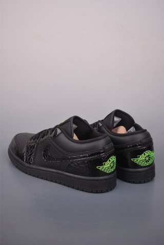 Air Jordan 1 Low 'Black / Green' view 2