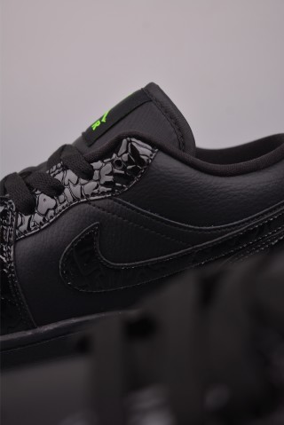 Air Jordan 1 Low 'Black / Green' view 8