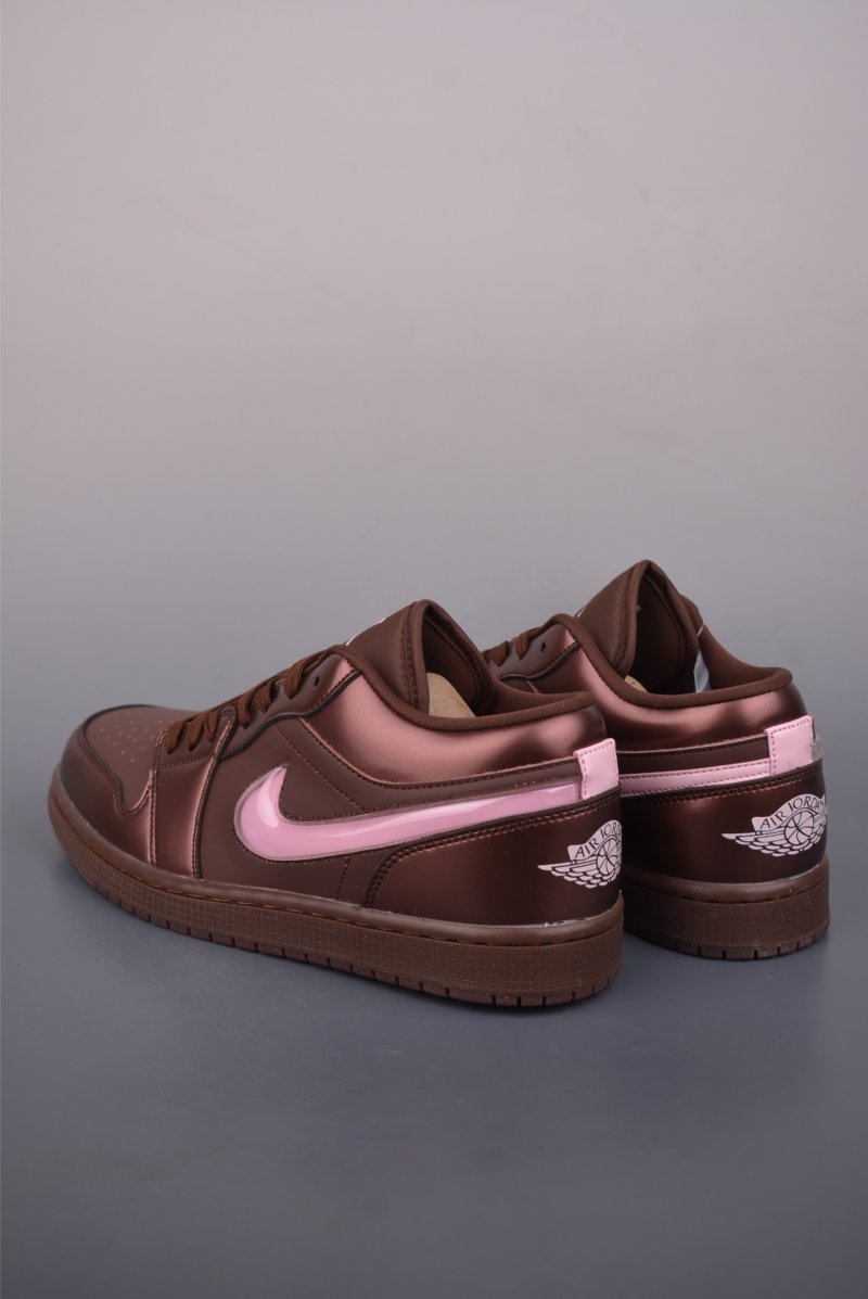 Air Jordan 1 Low 'Chocolate Brown' view