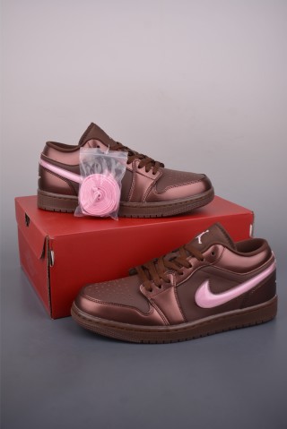 Air Jordan 1 Low 'Chocolate Brown' view 5