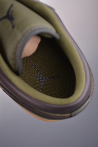 Air Jordan 1 Low 'Dark Green' view 9