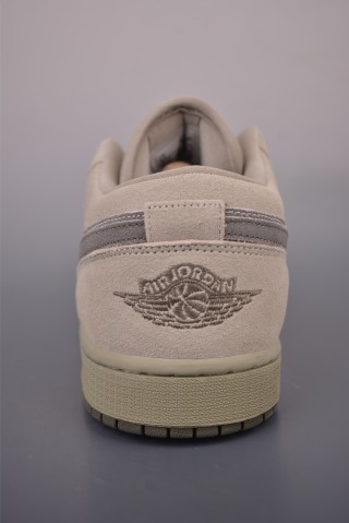 Air Jordan 1 Low 'Light Grey' view 4