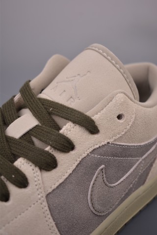 Air Jordan 1 Low 'Light Grey' view 7